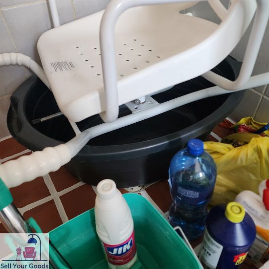Large oval bucket