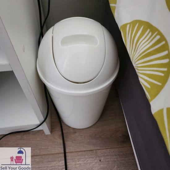 White vanity bin coll end September