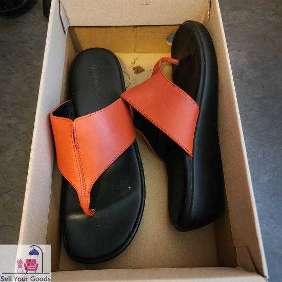 Green cross sandal size 6