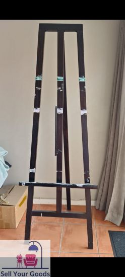 Easel