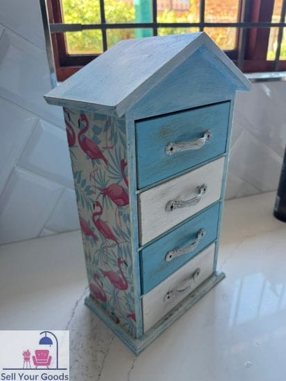 Small flamingo drawers