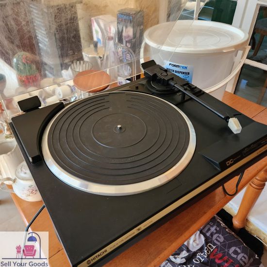 Hitachi Turn table & Amp HTA A 30 with DVD Player - Image 2