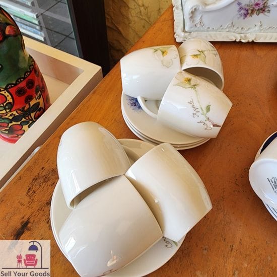 Six Nespresso cups