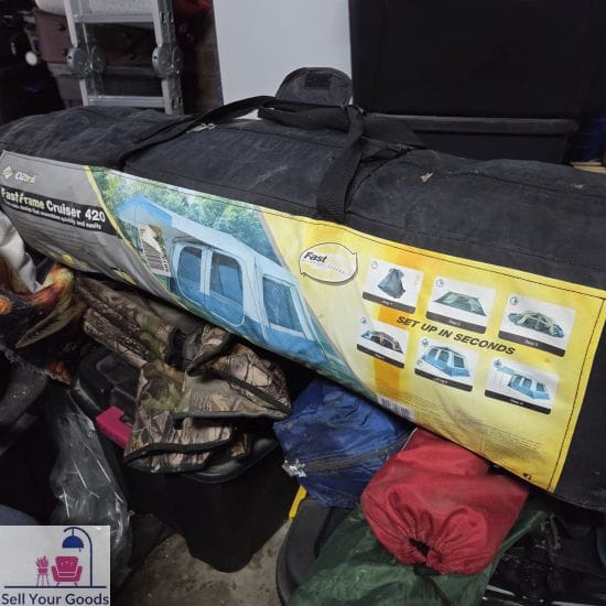 Oztrail cruiser 420 fast frame pop up eight man tent