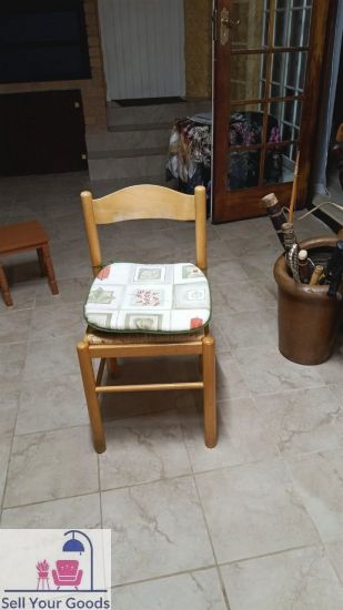 Table & four chairs - Image 3