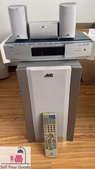 JVC CD Player with Dub woofer & Speakers