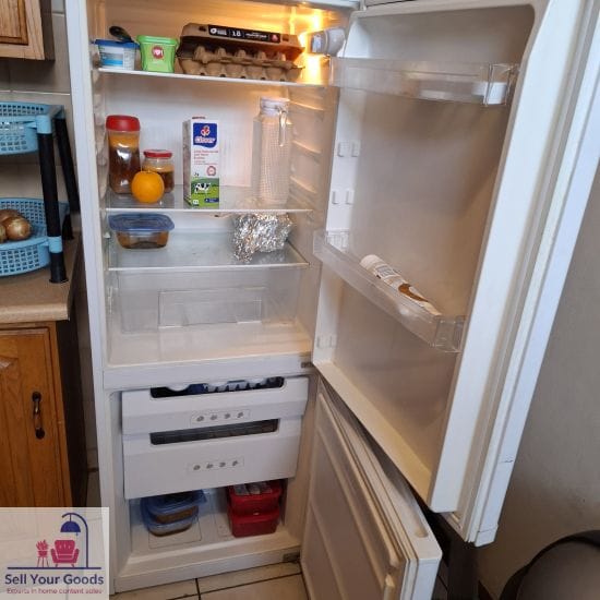 KIC KBF 630/1 276L Fridge/Freezer - Image 2