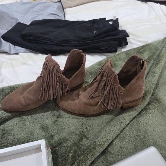 Suede style boots with tassles size 6