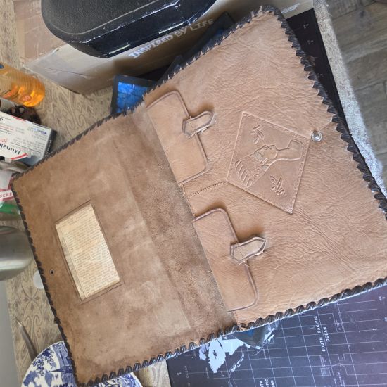 1930s leather bag in mint condition - Image 2