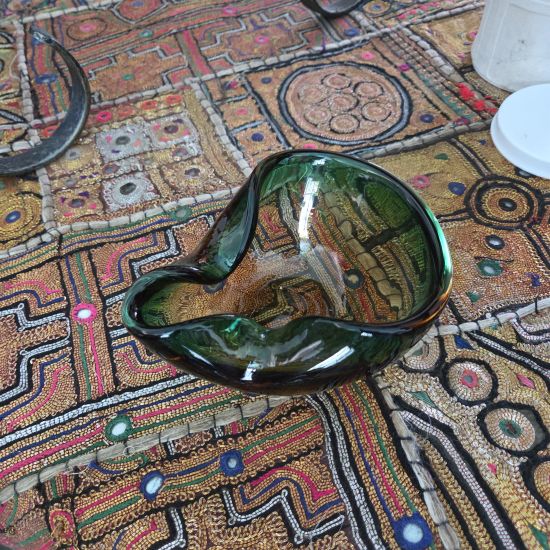 Dark green Murana dish