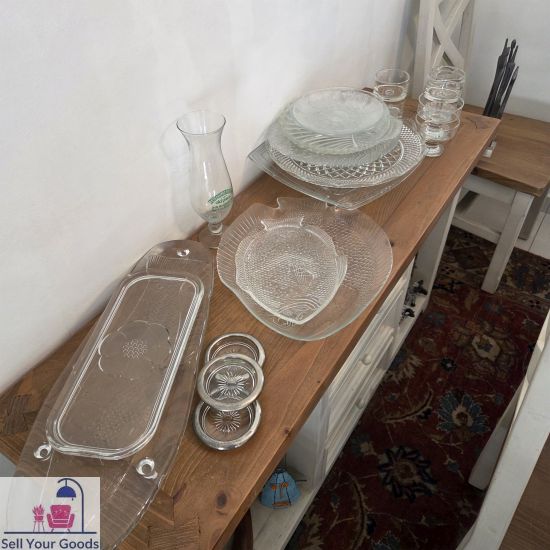 Selection of glassware & platters