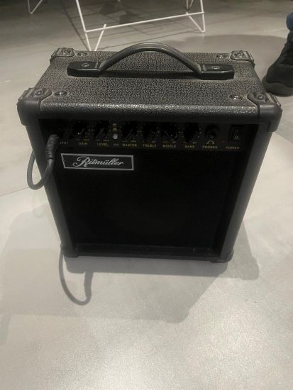 Ritmuller Amp